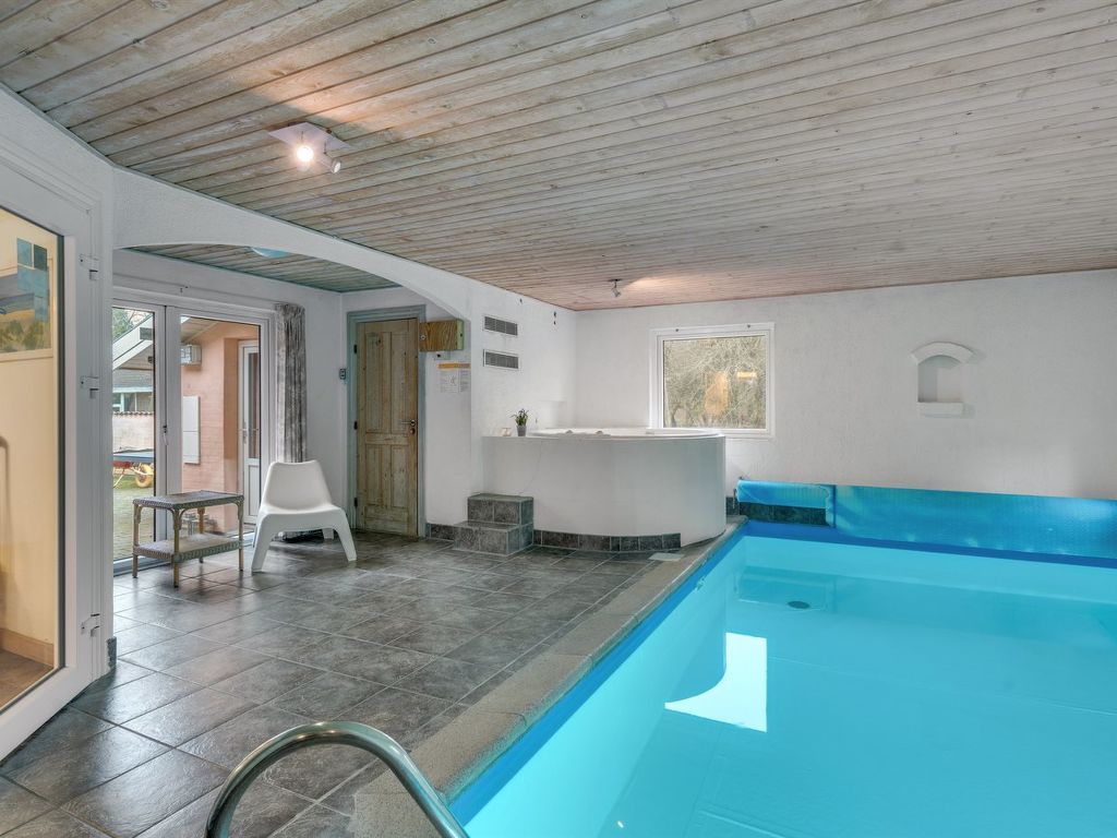 "Vicktoria" - 500m to the inlet | Boeken bij Flickmyhouse