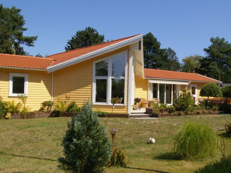 "Veikko" - 150m from the sea | Boeken bij Flickmyhouse