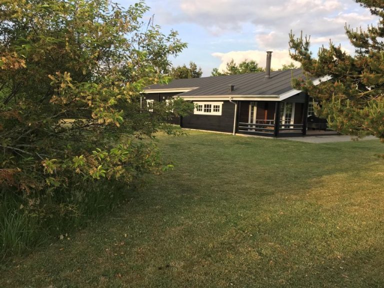 "Ulvi" - 300m to the inlet | Boeken bij Flickmyhouse