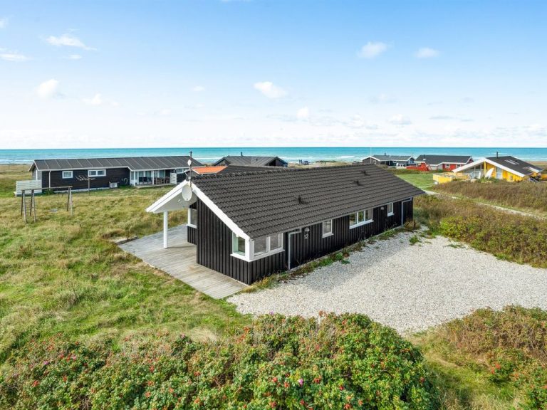 "Esma" - 150m from the sea | Boeken bij Flickmyhouse