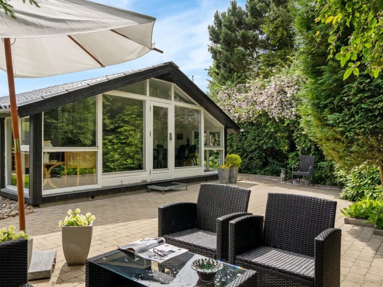 "Dorota" - 300m to the inlet | Boeken bij Flickmyhouse