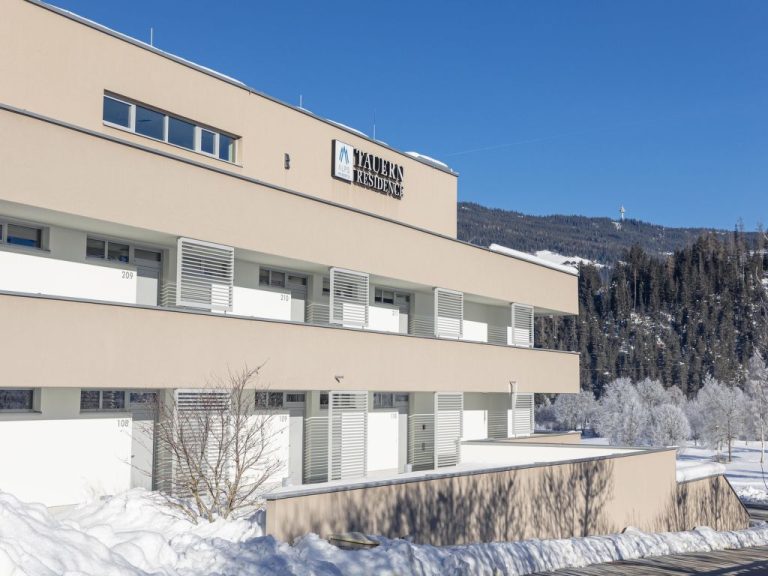 Superior & Pool | Boeken bij Flickmyhouse