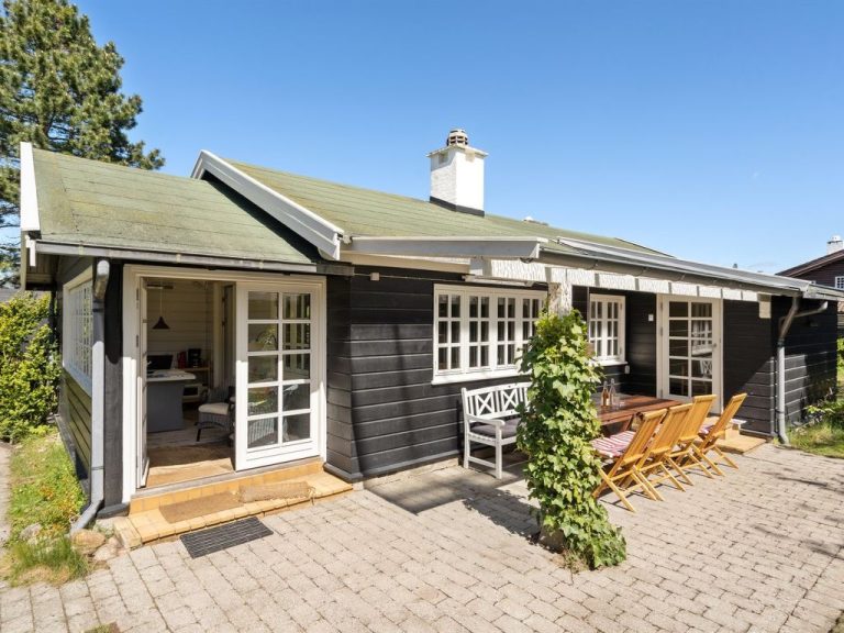 "Ayla" - 200m from the sea | Boeken bij Flickmyhouse