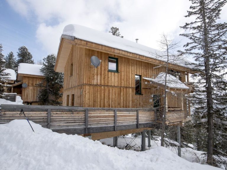 #46 mit IR-Sauna und Sprudelbad innen | Boeken bij Flickmyhouse