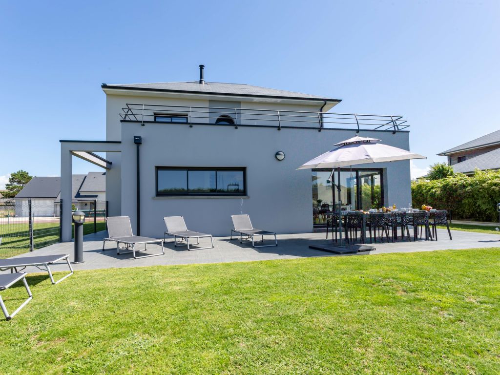 Pirou Beach | Boeken bij Flickmyhouse