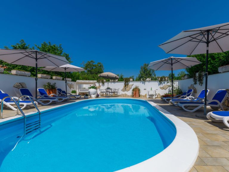 Tiziana | Boeken bij Flickmyhouse