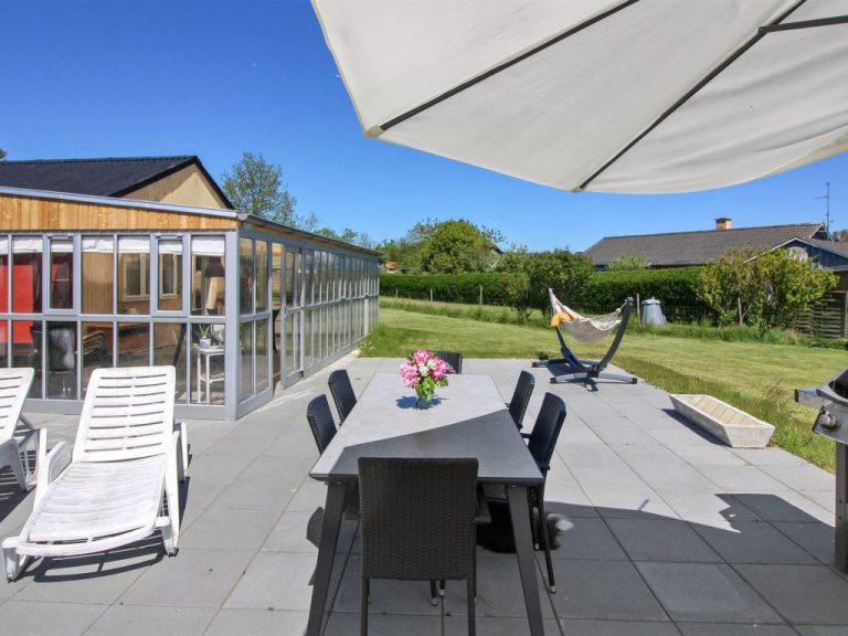 "Erblin" - 250m from the sea | Boeken bij Flickmyhouse