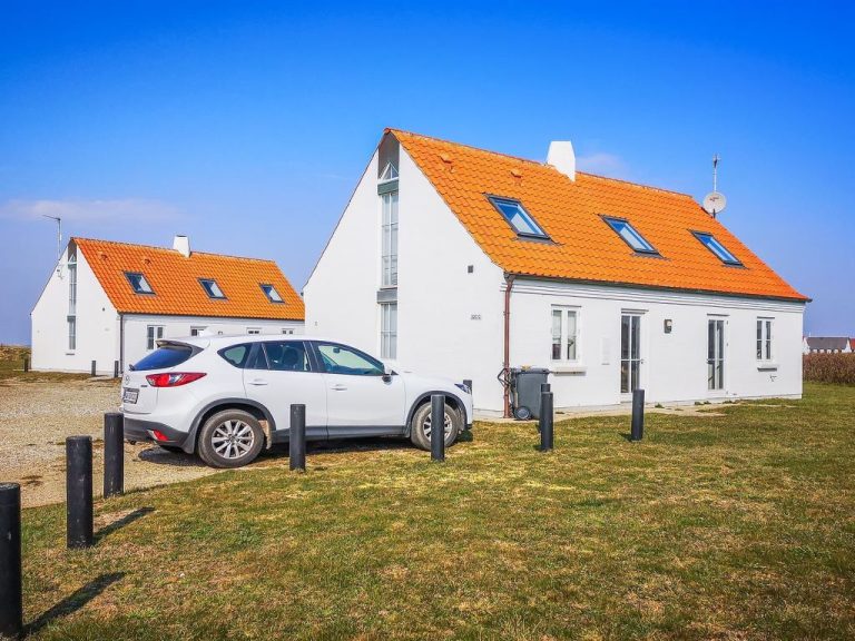 "Adrian" - 200m from the sea | Boeken bij Flickmyhouse