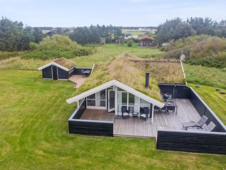 "Eddi" - 550m from the sea | Boeken bij Flickmyhouse