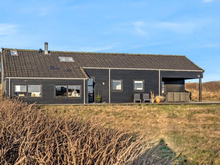 "Arina" - 150m from the sea | Boeken bij Flickmyhouse