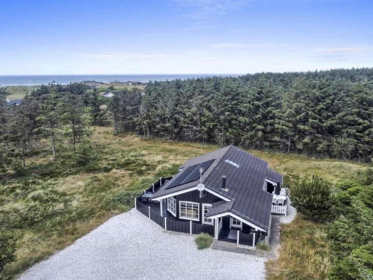 "Jens" - 425m from the sea | Boeken bij Flickmyhouse