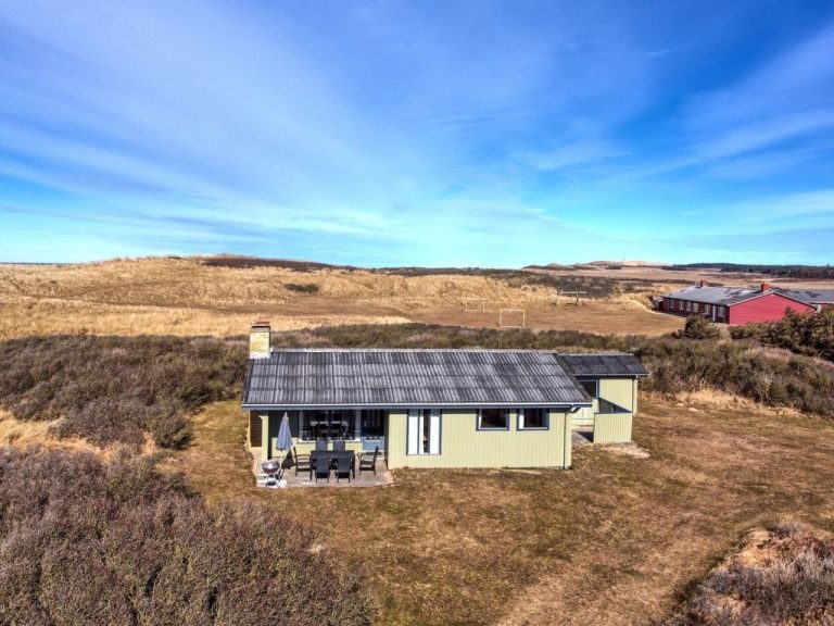 "Cathalin" - 100m from the sea | Boeken bij Flickmyhouse