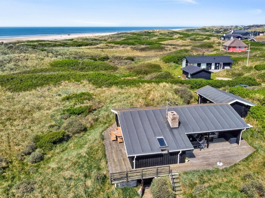 "Essie" - 250m from the sea | Boeken bij Flickmyhouse