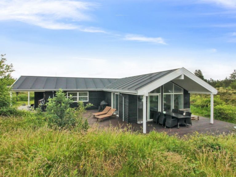 "Minke" - 2.2km from the sea | Boeken bij Flickmyhouse