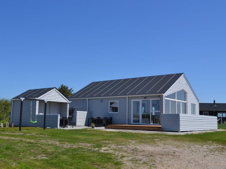 "Eldora" - 1.4km from the sea | Boeken bij Flickmyhouse