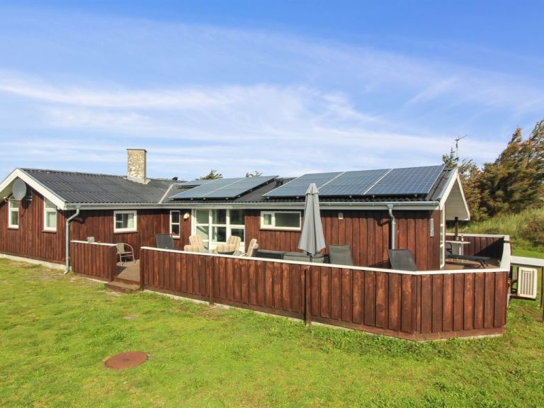 "Larisa" - 250m from the sea | Boeken bij Flickmyhouse