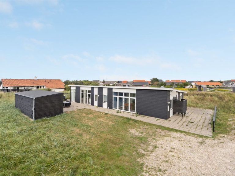 "Pontus" - 400m from the sea | Boeken bij Flickmyhouse
