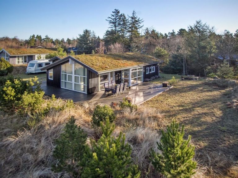 "Edger" - 2.3km from the sea | Boeken bij Flickmyhouse