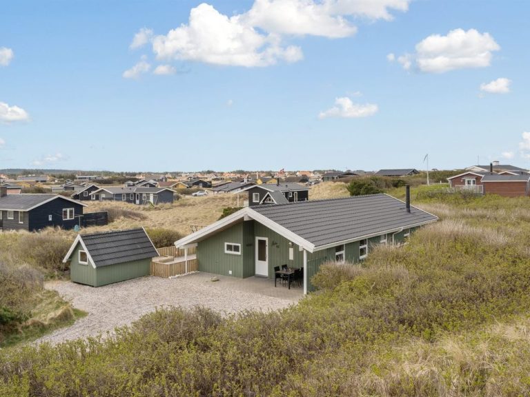 "Sofja" - 150m from the sea | Boeken bij Flickmyhouse