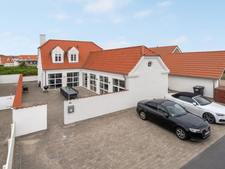 "Riki" - 150m from the sea | Boeken bij Flickmyhouse