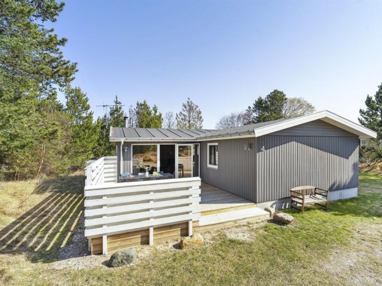 "Afke" - 900m from the sea | Boeken bij Flickmyhouse