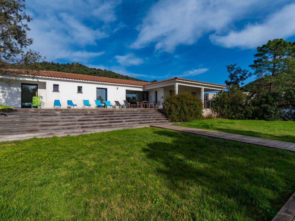 Villa Fautea | Boeken bij Flickmyhouse