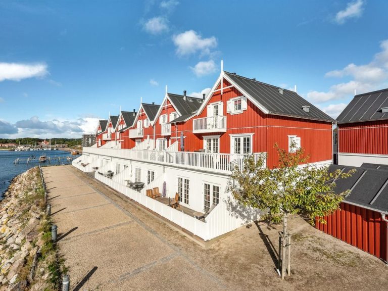 "Joar" - 5m to the inlet | Boeken bij Flickmyhouse