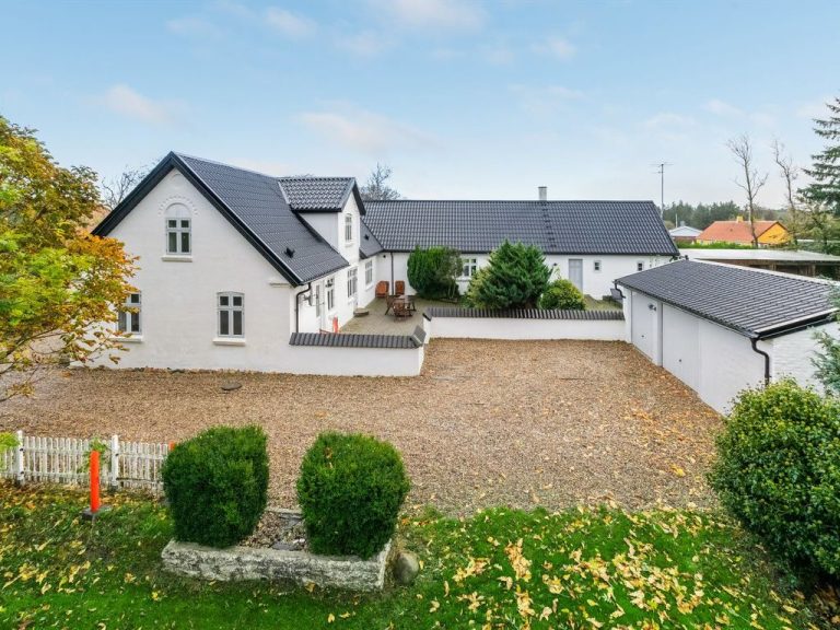 "Sophia" - 8km from the sea | Boeken bij Flickmyhouse