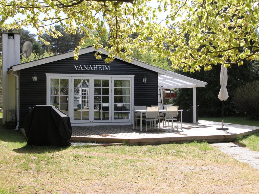 "Astrid" - 875m from the sea | Boeken bij Flickmyhouse