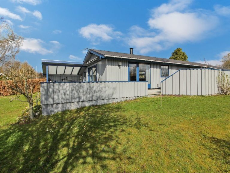 "Marjun" - 400m from the sea | Boeken bij Flickmyhouse