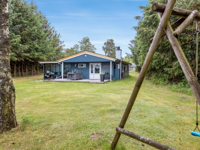 "Sampo" - 1.3km from the sea | Boeken bij Flickmyhouse