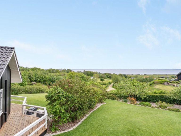 "Regnwald" - 400m to the inlet | Boeken bij Flickmyhouse