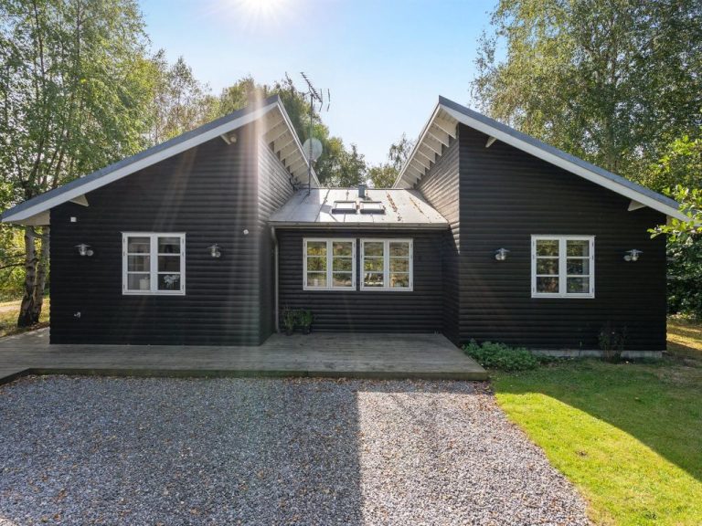 "Amon" - 670m from the sea | Boeken bij Flickmyhouse