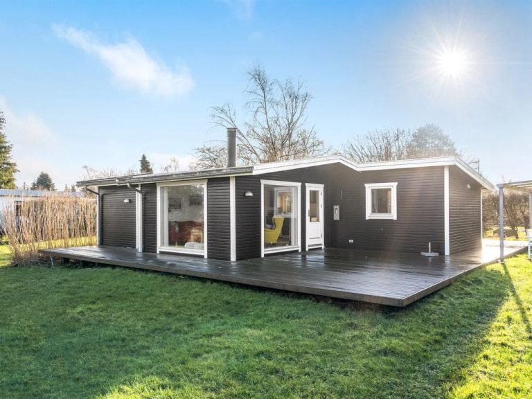 "Bassi" - 650m from the sea | Boeken bij Flickmyhouse