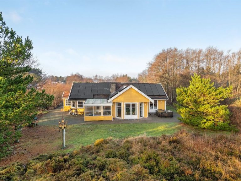 "Annestine" - 200m from the sea | Boeken bij Flickmyhouse