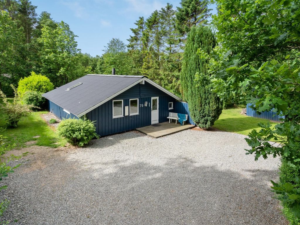 "Athislus" - 30km from the sea | Boeken bij Flickmyhouse