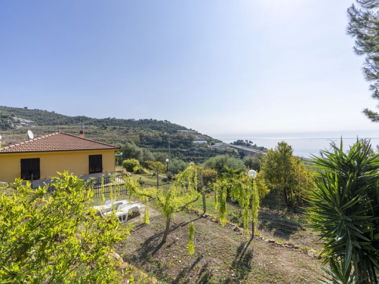 Nicolò | Boeken bij Flickmyhouse