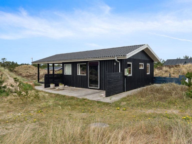 "Sulo" - 1.4km from the sea | Boeken bij Flickmyhouse