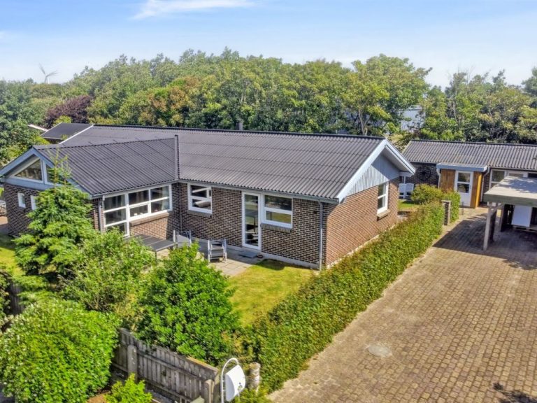 "Erle" - 1.5km from the sea | Boeken bij Flickmyhouse