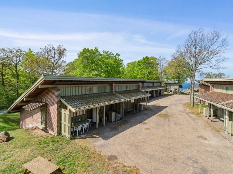 "Agga" - 500m from the sea | Boeken bij Flickmyhouse