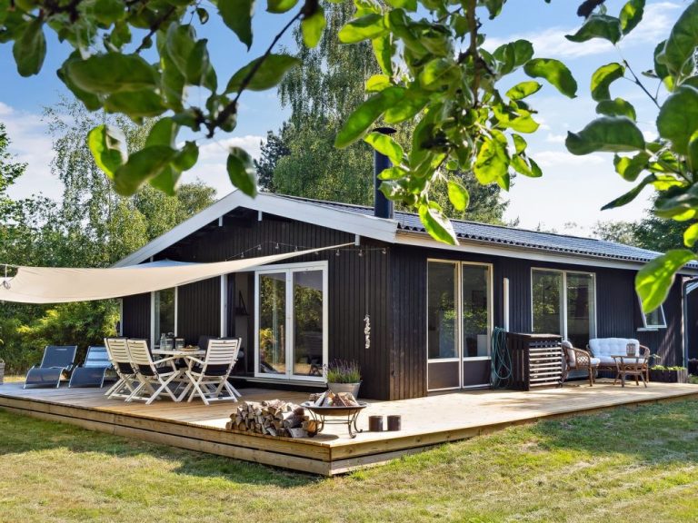 "Thordgrim" - 600m from the sea | Boeken bij Flickmyhouse