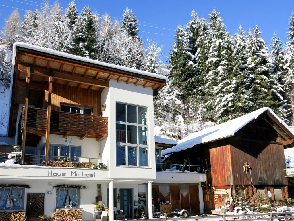 Michael | Boeken bij Flickmyhouse