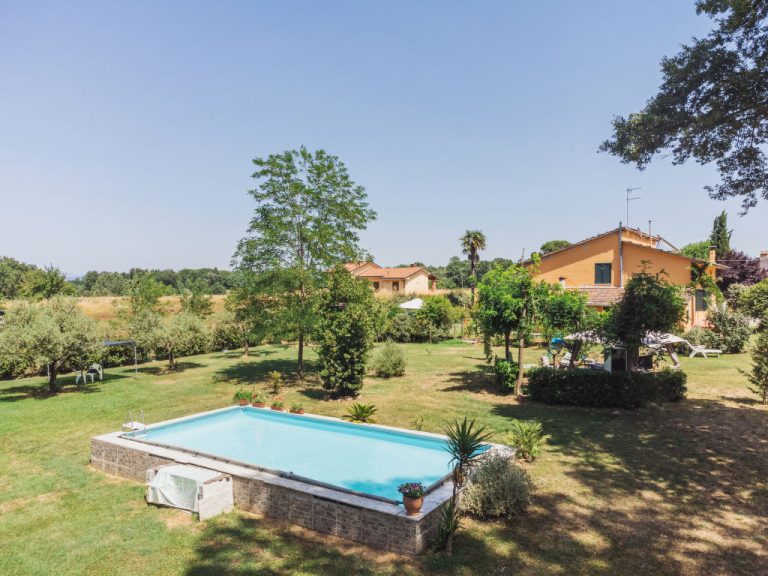 Elena | Boeken bij Flickmyhouse