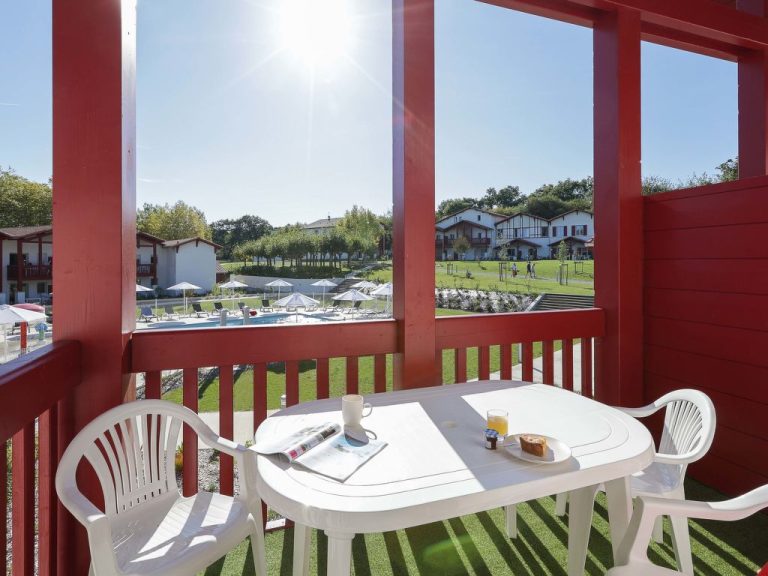 Le Domaine d'Uhaina | Boeken bij Flickmyhouse