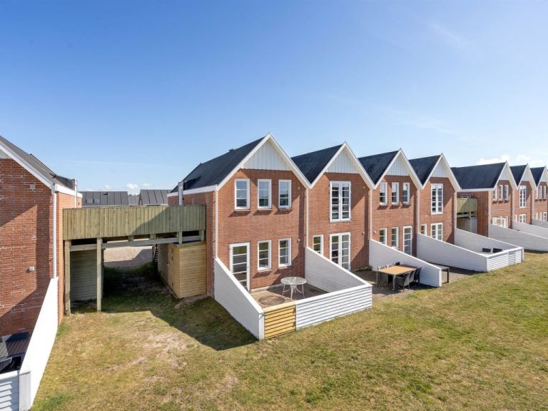 "Iohannes" - 2.3km from the sea | Boeken bij Flickmyhouse