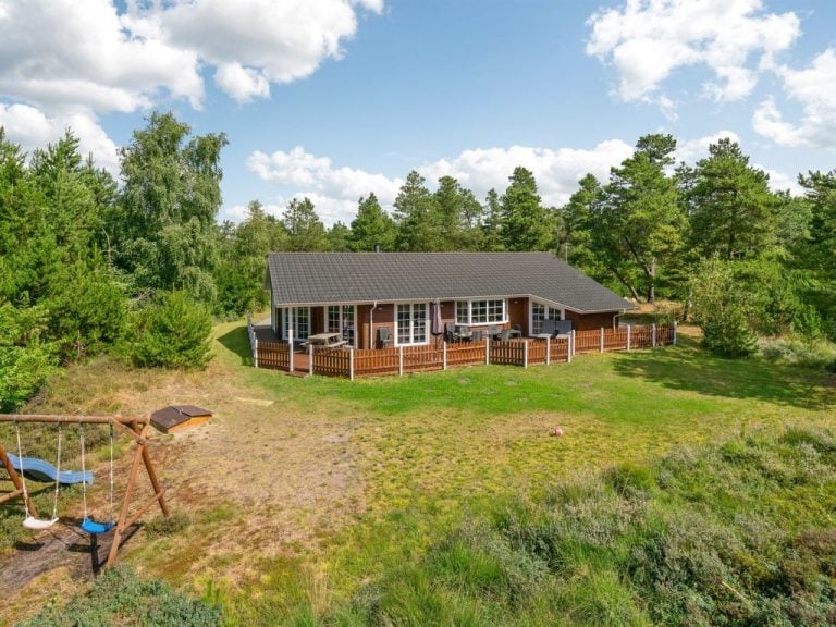 "Orpah" - 2.5km from the sea | Boeken bij Flickmyhouse