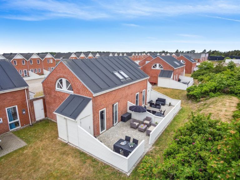 "Withulf" - 2.3km from the sea | Boeken bij Flickmyhouse