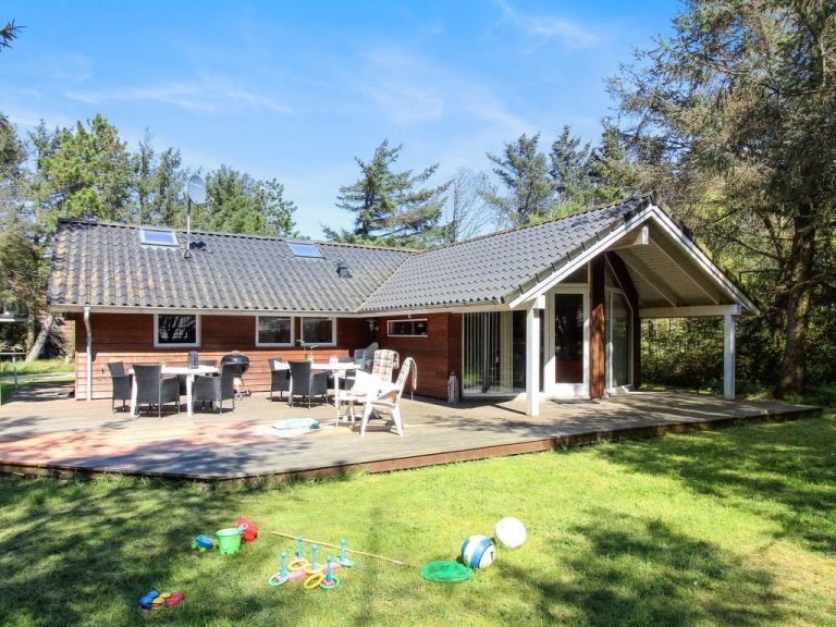 "Elfrun" - 250m from the sea | Boeken bij Flickmyhouse