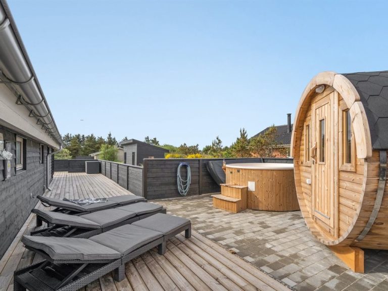 "Teoline" - 500m to the inlet | Boeken bij Flickmyhouse