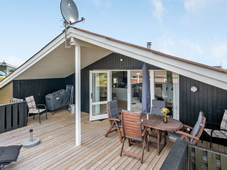 "Apolonia" - from the sea | Boeken bij Flickmyhouse